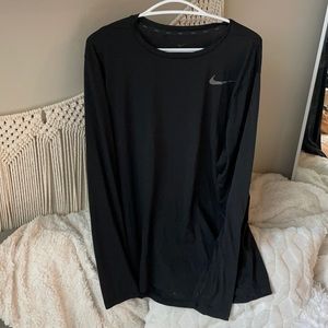 Men’s Nike large dry fit long sleeve running shirt